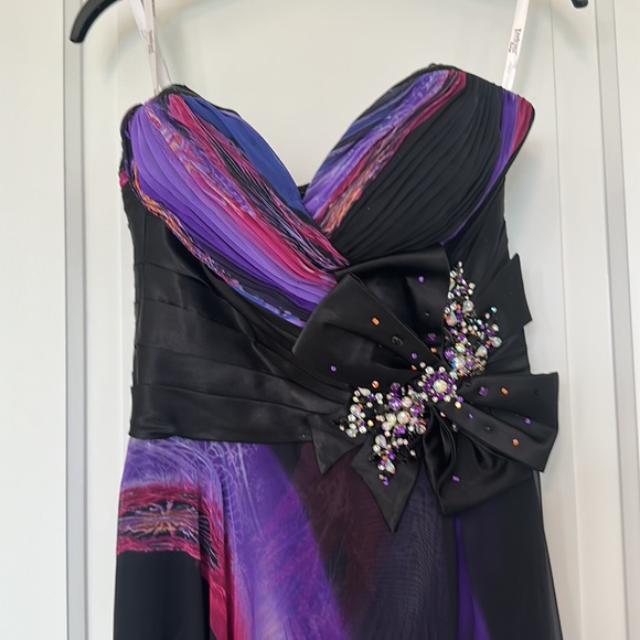 Tony Bowls formal evening gown - Picture 2 of 4